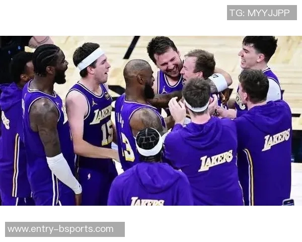 尼克斯逆袭湖人展现团队氛围卢卡的压力与挑战并存