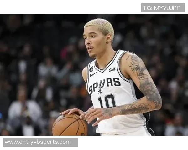 马刺主教练赛前透露索汉上场时间减少是教练组共同决定